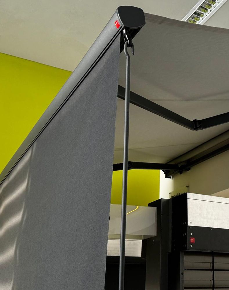 Markise - Bredde fra 415 til 470 cm x utfall 310 cm