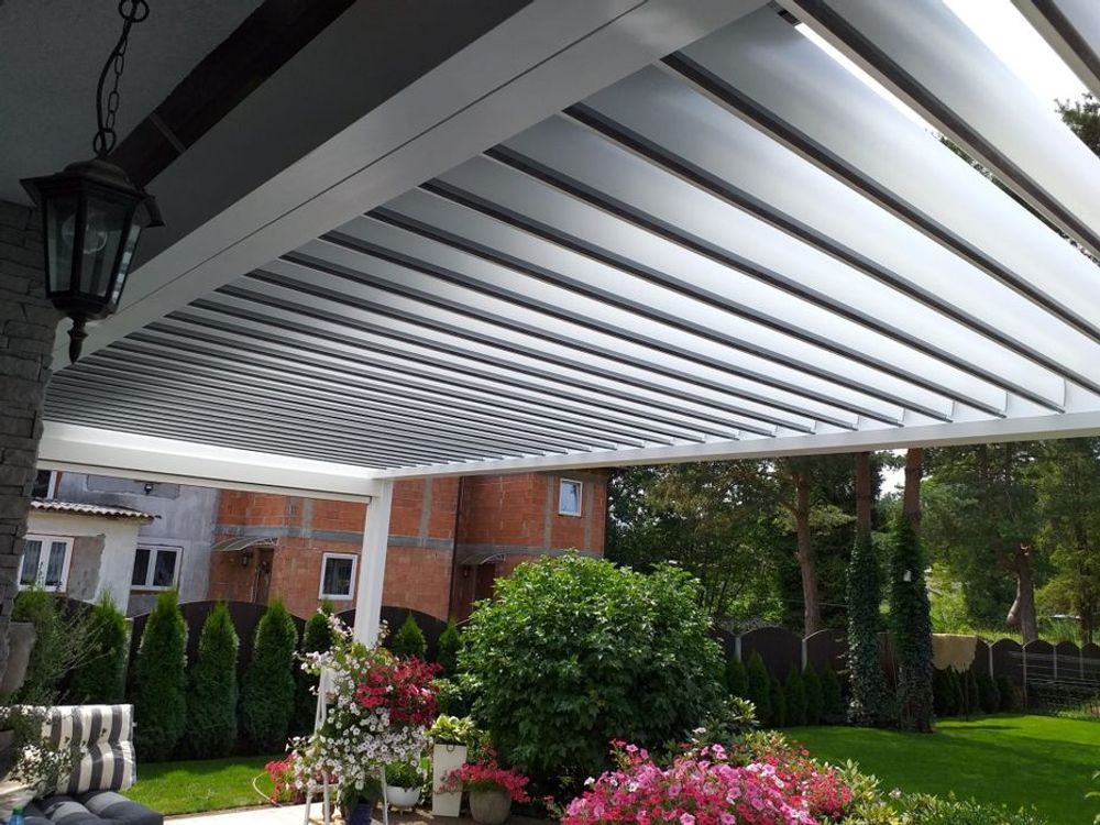 Pergola hvit 350 / 250 / 385 cm (B/H/L)